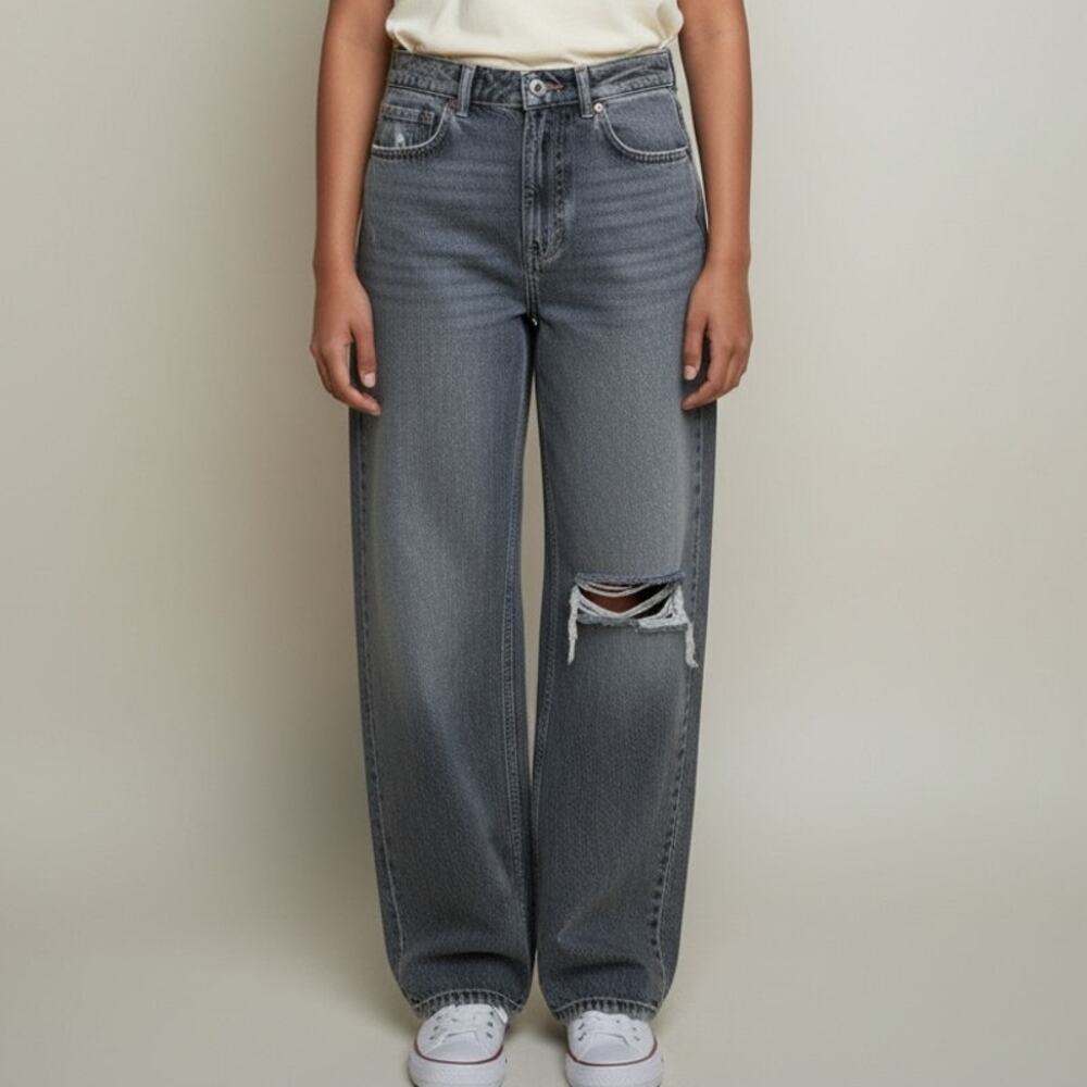 ZARA Wide Leg High Rise Vintage DInspired istressed Cropped Jeans 2 Rinsed Black